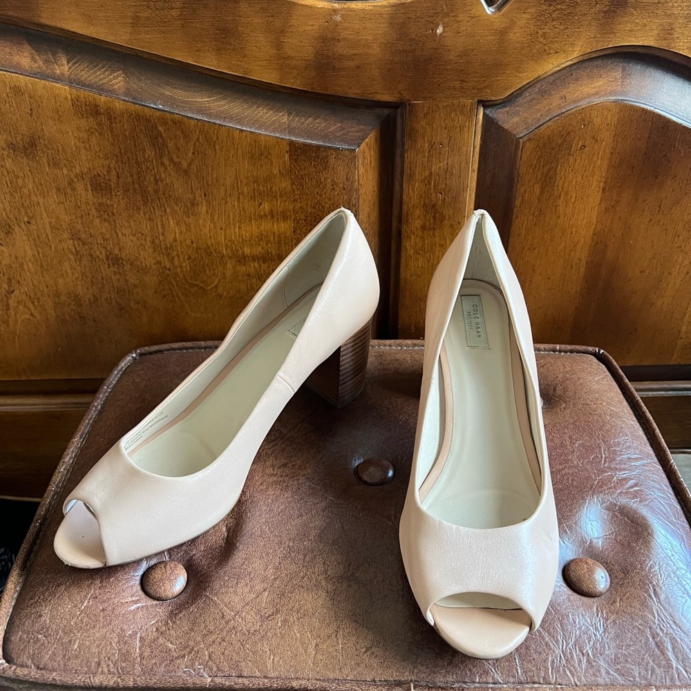 Cole Haan Lacey Nude Leather Peep Toe Heels 8.5 - Picture 2 of 5